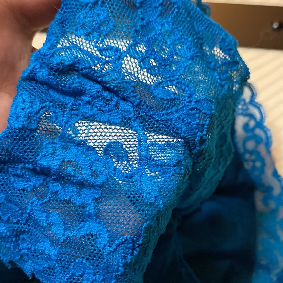 Victoria’s Secret Lace Razor Back Blue Bralette Size Medium - Picture 6 of 6